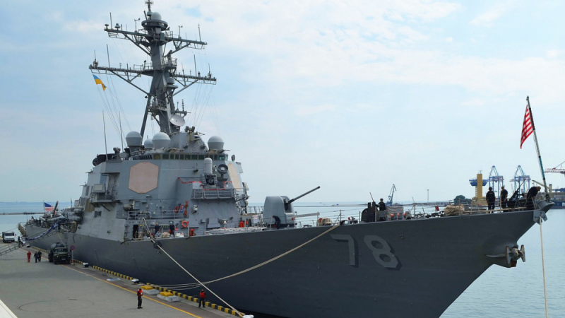 Мощен боен кораб на САЩ се насочва към Черно море