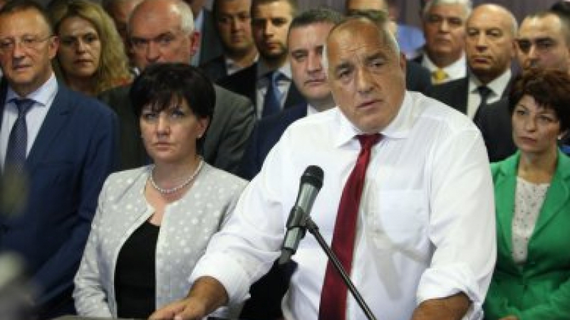 Депутатите с коментари за снимките на Борисов и дрона на Радев