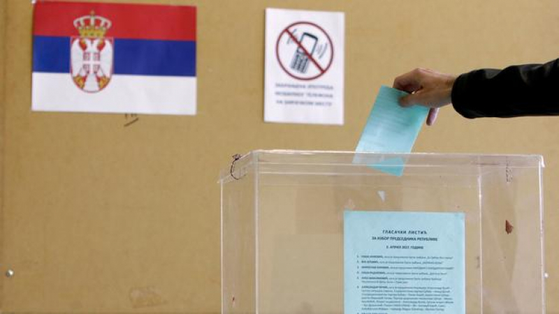 Сърбите гласуват днес на парламентарни и местни избори