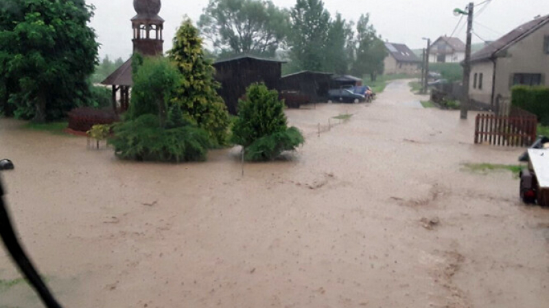Апокалиптични наводнения в Чехия взеха много жертви 