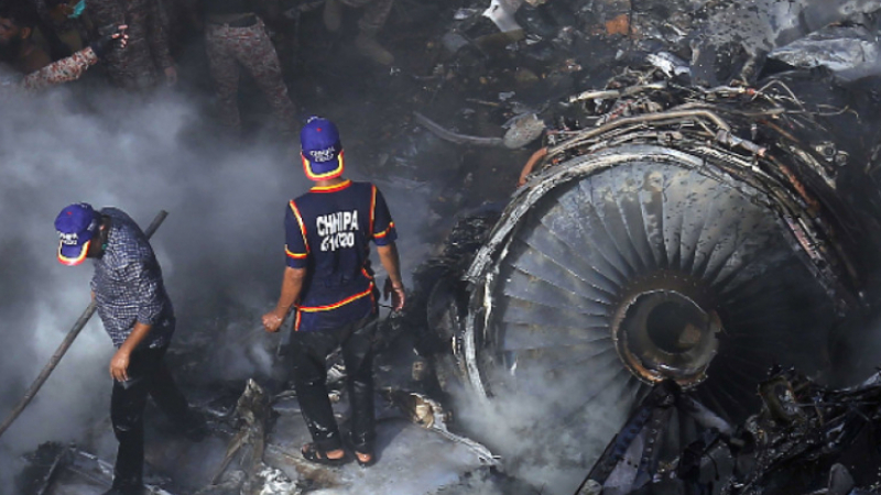 Шок: К-19 причинил самолетната катастрофа с 97 загинали край Карачи