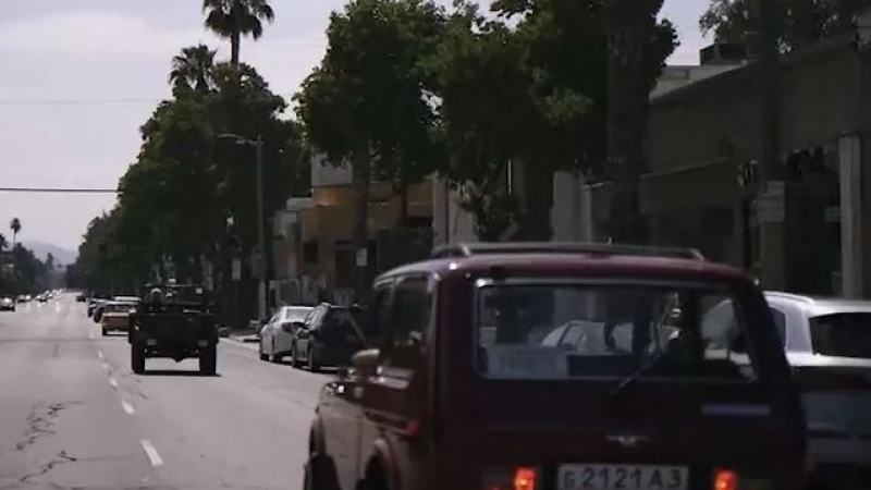 Показаха на ВИДЕО парад на съветските автомобили в Лос Анджелис