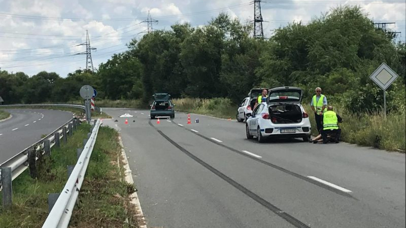 Кръв оплиска околовръстния път на Казанлък СНИМКИ