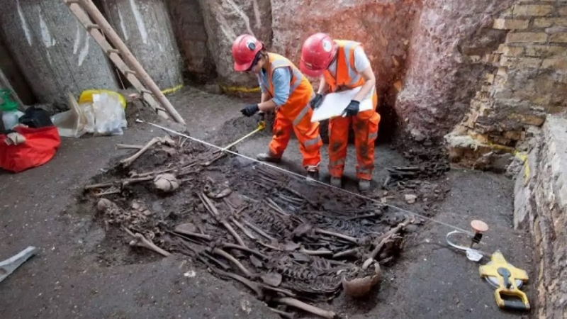Хора-гиганти с ръст от 3 до 32 метра открити при разкопки