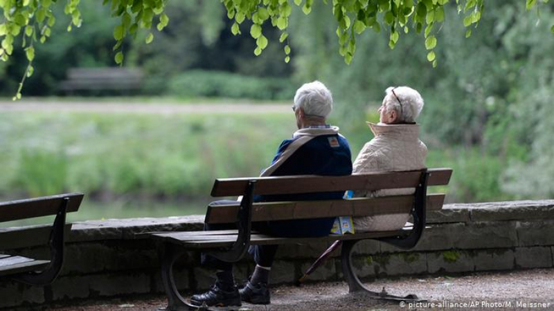 НОИ с извънредно важна новина за бъдещите пенсионери и парите им