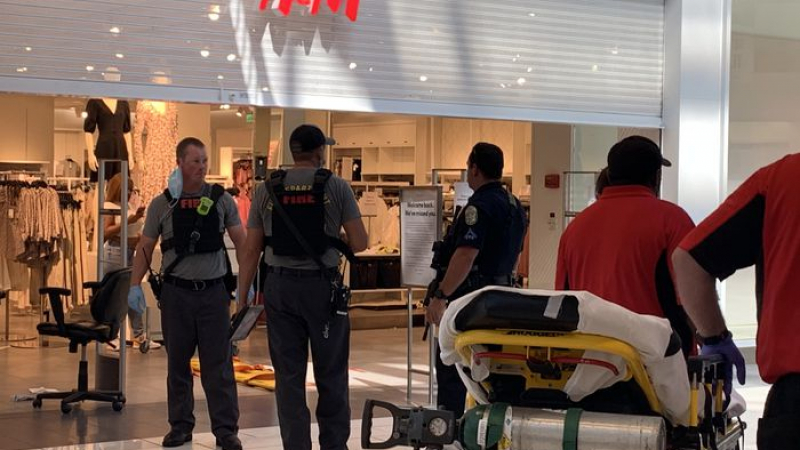 Стрелба в мол в САЩ: Чернокожо дете е убито, има ранени СНИМКИ