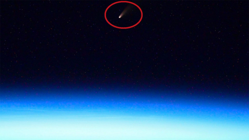 Зрелище: МКС засне ярка комета СНИМКА  