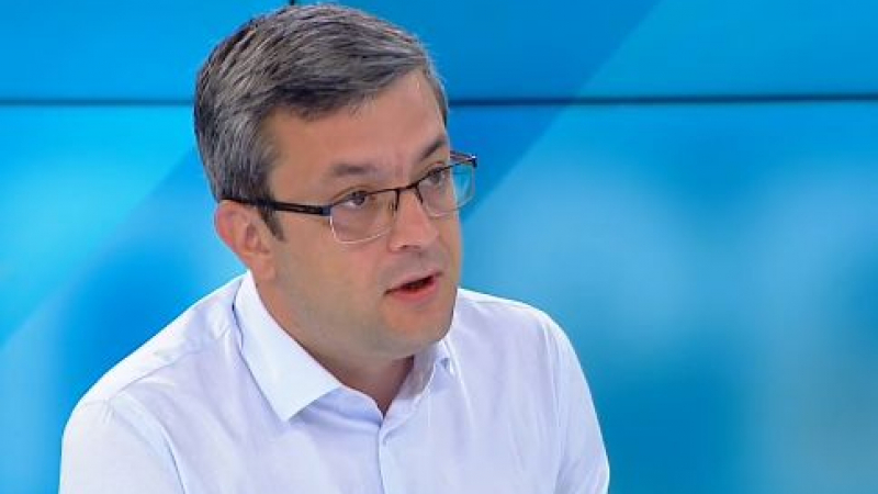 Тома Биков посочи какво ще се случи, ако правителството подаде оставка