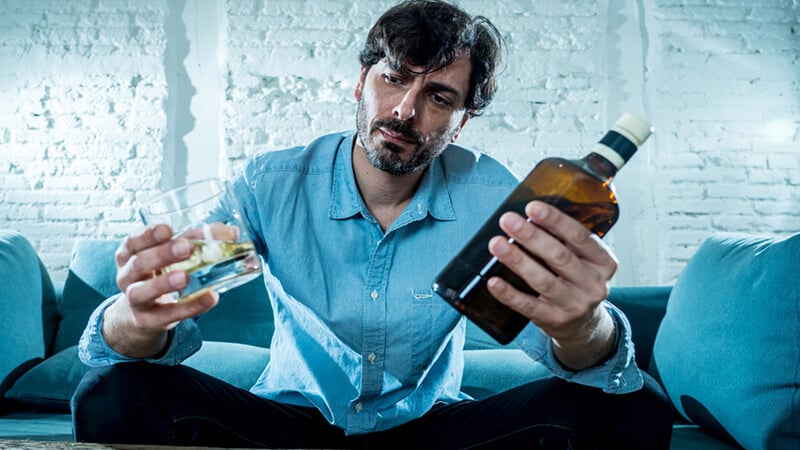 Бърз домашен тест разкрива алкохолик ли сте