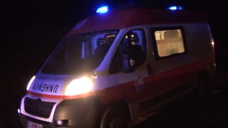 Жестока катастрофа по тъмно с три автомобила в Горна Оряховица СНИМКИ