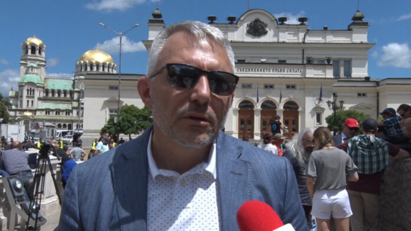 Адв. Хаджигенов сподели разочарованието си от българите заради рехавата блокада на НС
