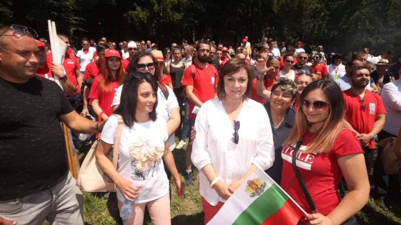 Нинова се жали: Саботират събора на БСП в София