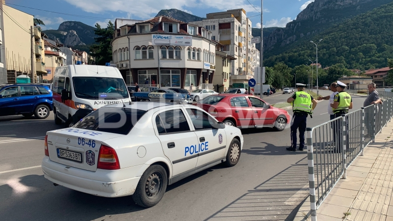 Кошмар във Враца: Кола удари и подхвърли във въздуха дете