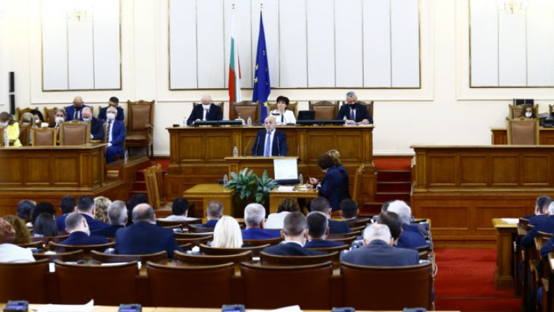 Депутатите решиха за рокадите в кабинета Борисов 3 СНИМКА