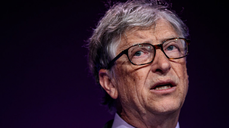 Бил Гейтс отрича конспирацията, че е създал К-19