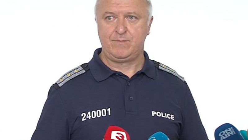 Комисар Стойнев извънредно за метежа на протестърите и блокираните в БНТ Нинова и Дариткова ВИДЕО