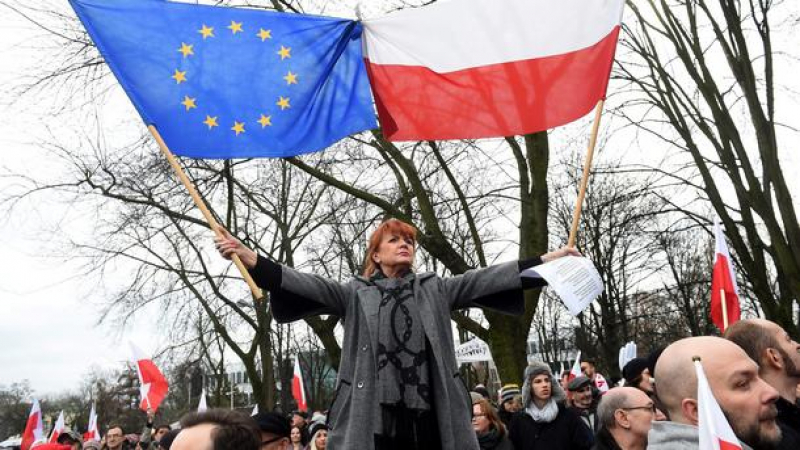 Полша се готви за излизане от Истанбулската конвенция