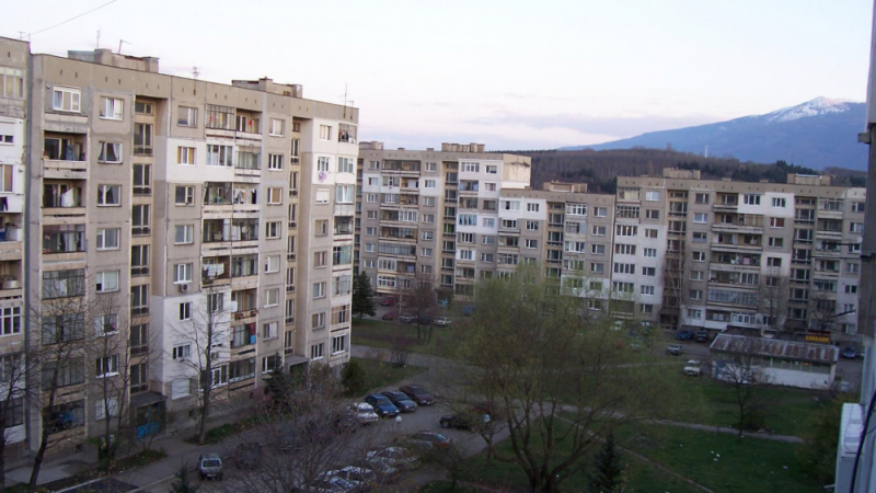 Абсурд на имотния пазар в София: Искат 400 бона за тристайна 50-годишна панелка