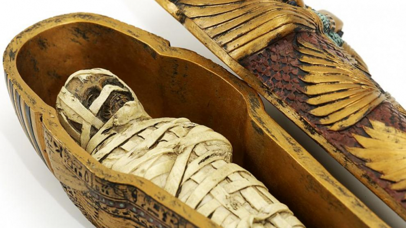 Археолози шокирани от две миниатюрни мумии