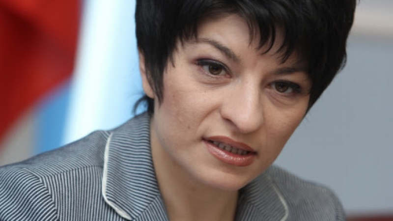 Деси Атанасова се разгневи на протестиращите и призна от какво се притесняват в ГЕРБ