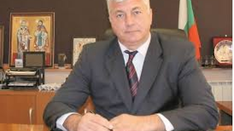 Кметът Здравко Димитров търси варианти за ускоряване на проекта за водоснабдяване от Въча
