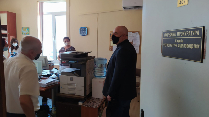 Гешев разговаря с прокурорите от окръжните и районни прокуратури в Стара Загора и Сливен 
