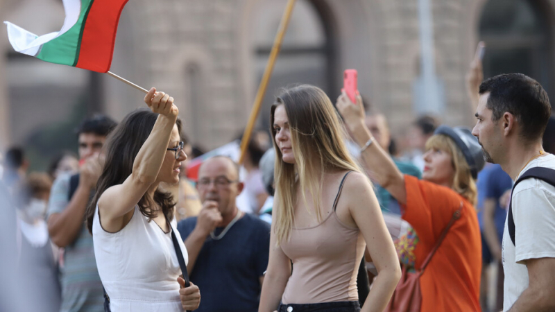Ден 32-ри от протестите, София продължава да е блокирана на три кръстовища 