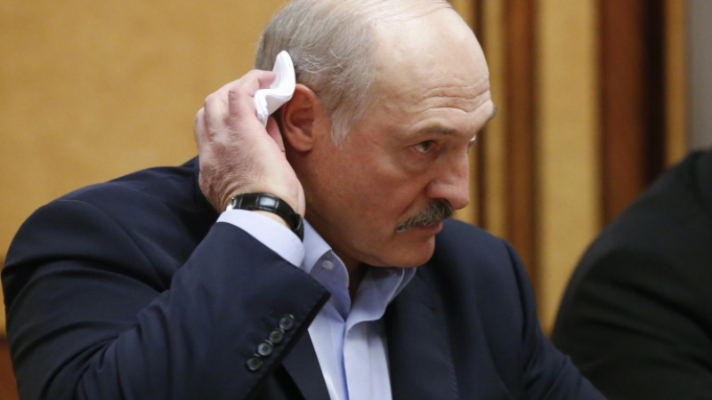 Лукашенко потвърди: Жив съм, не съм избягал от Беларус