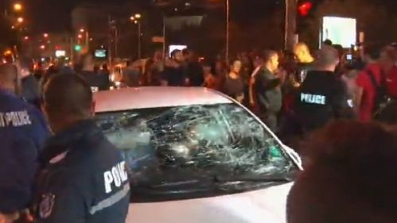 Пиарът на ГЕРБ изригна срещу протестиращите вандали на "Ситняково": Това е тероризъм!