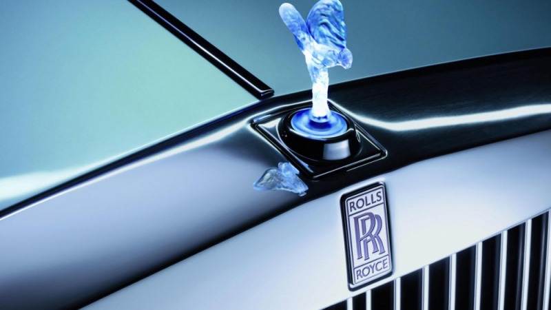 Rolls-Royce разясни какъв ще е новият луксозен Ghost СНИМКИ