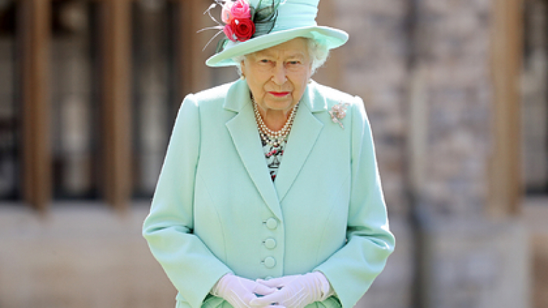 Кралски биограф със страшна прогноза: Елизабет II повече никога няма да...