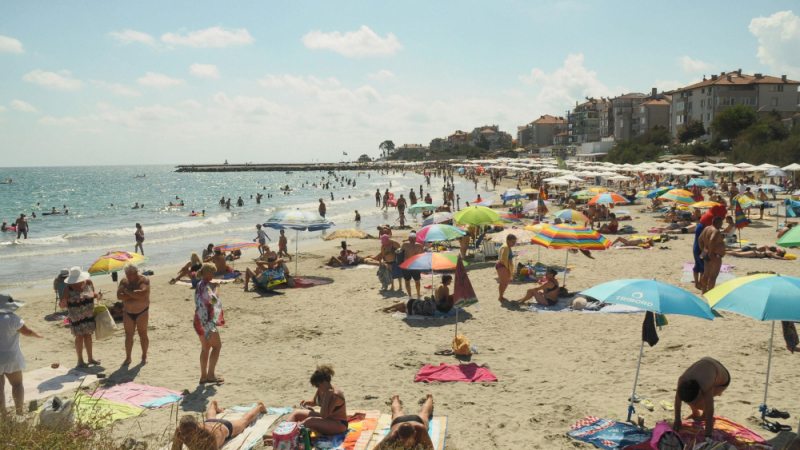Български гений ошашави с нов метод за запазване на място на плажа СНИМКА