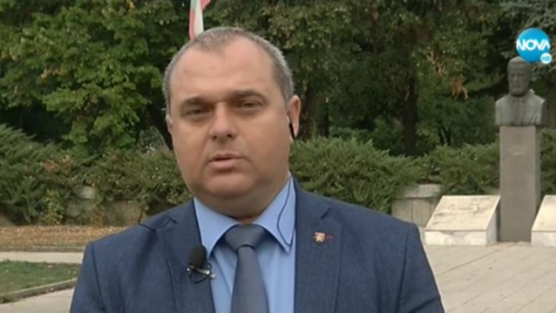 Обрат? Искрен Веселинов призна, че ВМРО може да попари ГЕРБ за Конституцията