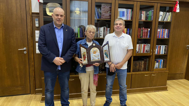 Главният прокурор Иван Гешев се срещна със Стоил Христов, прекарал няколко месеца в арест в Армения