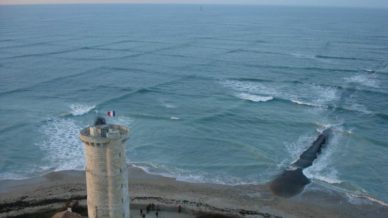 Квадратни вълни: Как се появяват и защо са опасни? ВИДЕО