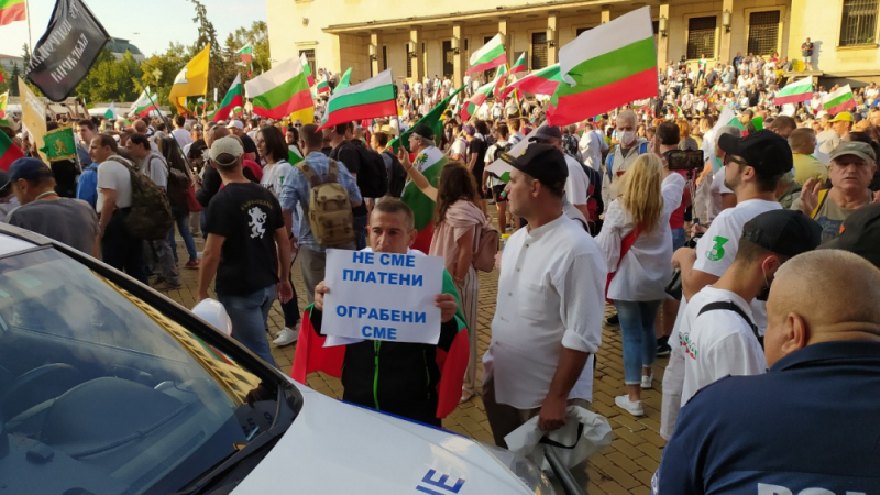 Блъсков показа най-гнусните СНИМКИ 18+ от протеста!