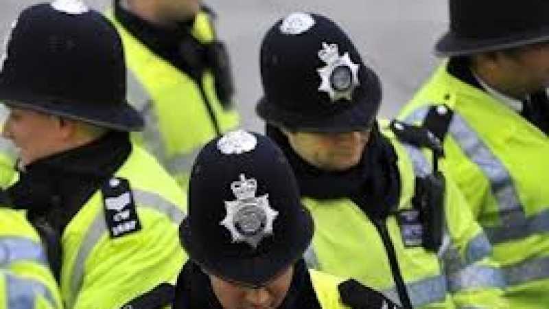 Голяма полицейска хайка в Бирмингам, търсят убиец ВИДЕО