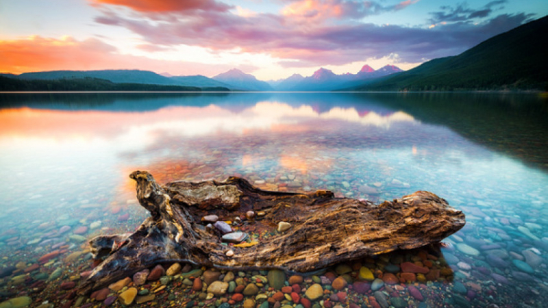 Нереална красота: Най-цветното езеро в света