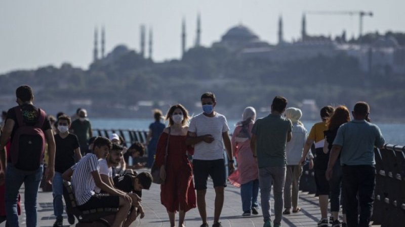 Заради COVID-19: Истанбул въвежда страшни мерки 