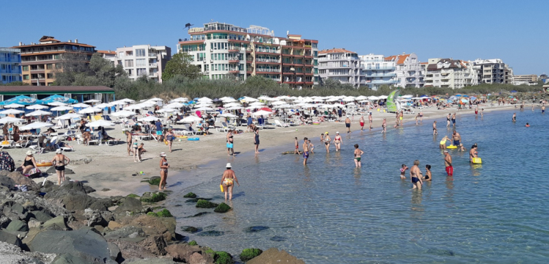 Ето кои туристи спасиха сезона по Черноморието това лято 