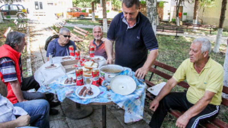 В това българско село с 61 жители има 7 милионери СНИМКИ 