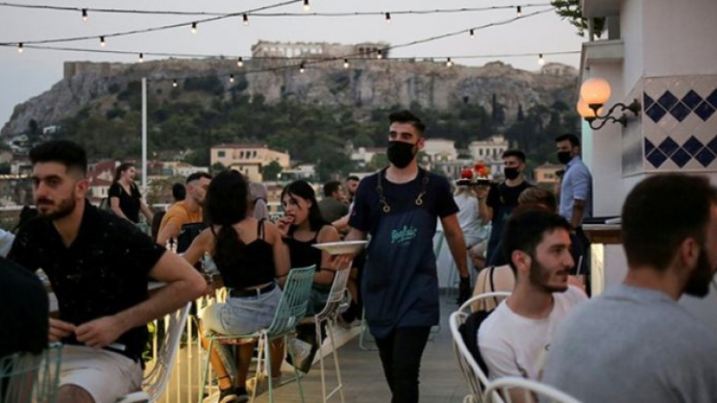 Ето какво сполетя нарушителите на мерките срещу К-19 в Гърция