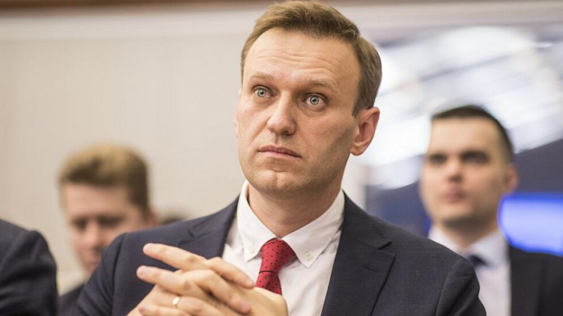 Навални с поредна версия за отравянето си 