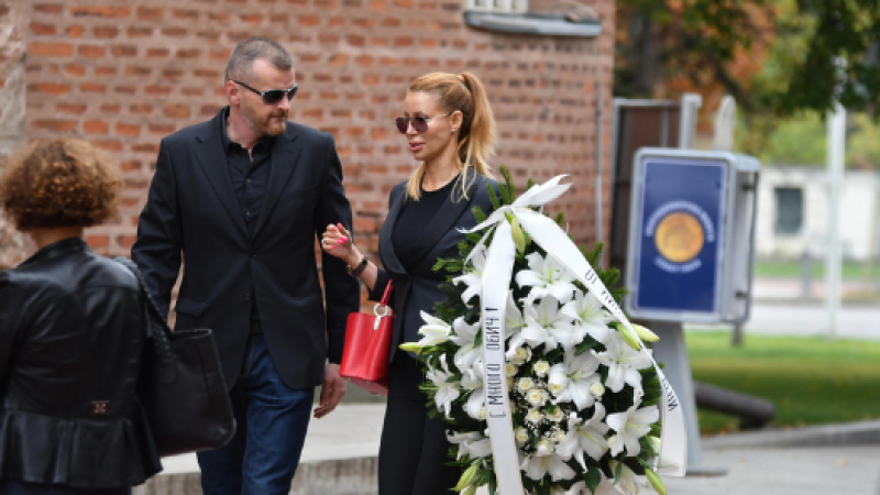 Голям срам на погребението на Христо Сираков!