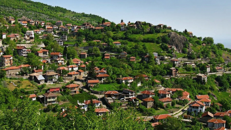 Кое е българското селце със 7 богаташи милионери и 61 жители 