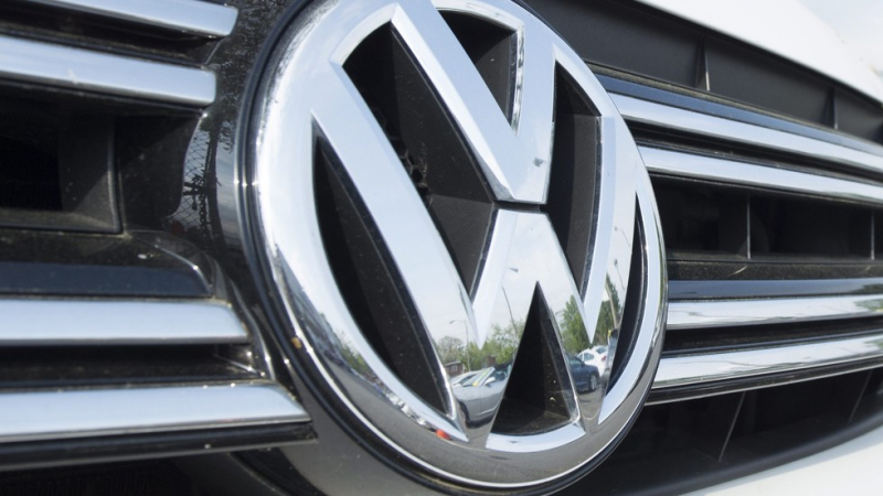 Volkswagen вади всъдеход, с който ще смаже Tesla СНИМКИ