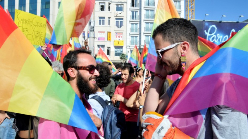 Страшен екшън с гейове в Пловдив