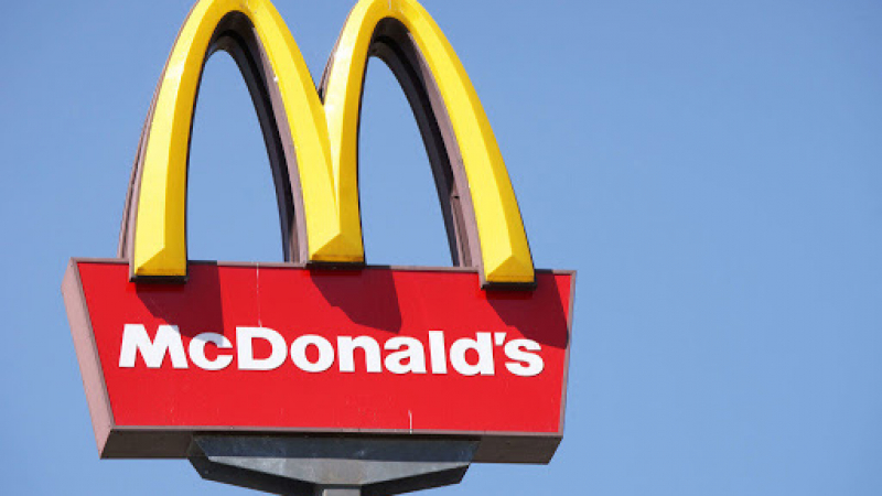 ВИДЕО разкрива как в McDonald's отмъщават на хората, които поръчват преди затваряне
