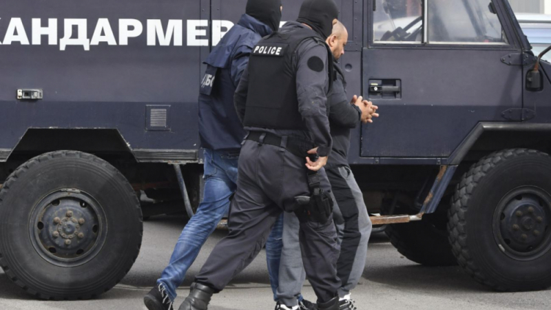 Шефът на ГДБОП: Полицейски чадър и ЧСИ пазели циганските барони Трайчо и Мето 