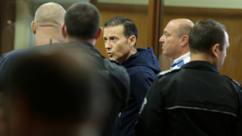 Скандал в съда заради делото на Миню Стайков, синът му отнесе тлъста глоба